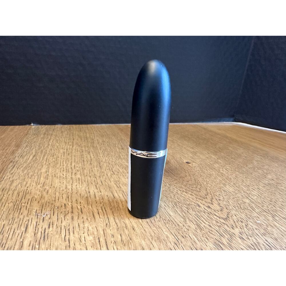 MAC Makeup Bundle Lot of 2 Retro Matte Lipstick Ruby Woo, Lip Pencil in Spice